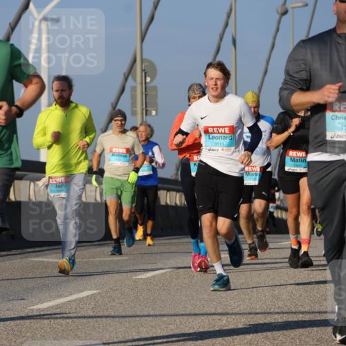 03.10.2025 - Köhlbrandbrückenlauf Strokosch-Dieckow http://msf.ph/oto/9109955 03.10.2025 09:41:24 Position 2 1105, 3444, 1776, 3111, 3465, 111, 1334, 3806 meine-sportfotos.de