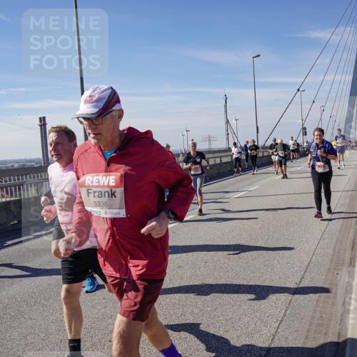 03.10.2025 - Köhlbrandbrückenlauf Michael Burmester http://msf.ph/oto/9109962 03.10.2025 12:52:21 Position 2 5336 meine-sportfotos.de