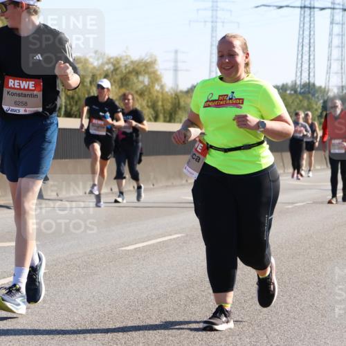 03.10.2025 - Köhlbrandbrückenlauf Strokosch-Dieckow http://msf.ph/oto/9109965 03.10.2025 12:26:18 Position 3 6258 meine-sportfotos.de