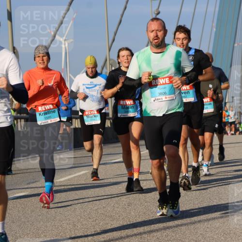 03.10.2025 - Köhlbrandbrückenlauf Strokosch-Dieckow http://msf.ph/oto/9109975 03.10.2025 09:41:28 Position 2 3111, 1595, 41, 3806, 462, 088, 1116, 3465 meine-sportfotos.de