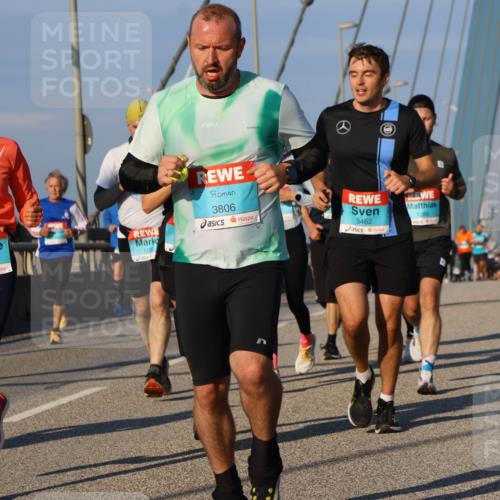 03.10.2025 - Köhlbrandbrückenlauf Strokosch-Dieckow http://msf.ph/oto/9109995 03.10.2025 09:41:29 Position 2 3806, 3462, 1088, 1595, 1116 meine-sportfotos.de