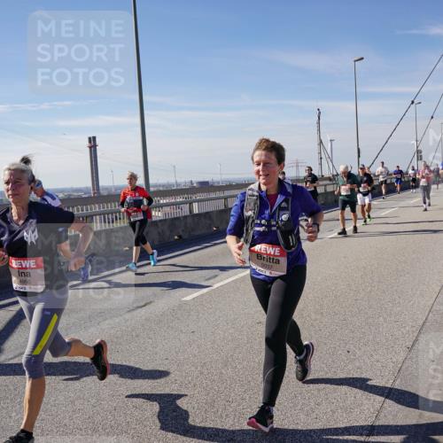 03.10.2025 - Köhlbrandbrückenlauf Michael Burmester http://msf.ph/oto/9109997 03.10.2025 12:52:23 Position 2 4950, 5037 meine-sportfotos.de