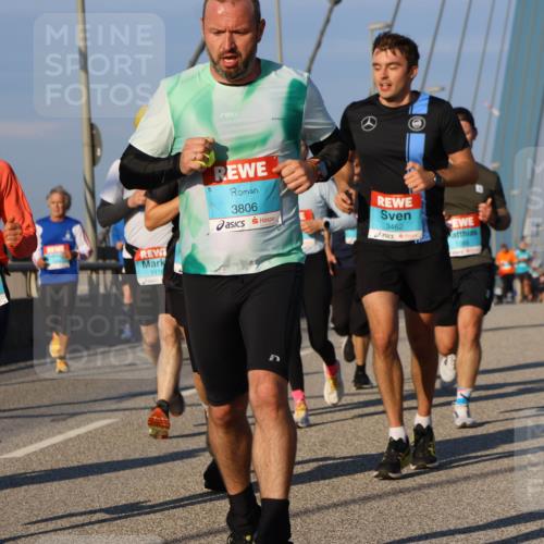03.10.2025 - Köhlbrandbrückenlauf Strokosch-Dieckow http://msf.ph/oto/9110001 03.10.2025 09:41:29 Position 2 1116, 3806, 3462, 1088, 1595 meine-sportfotos.de