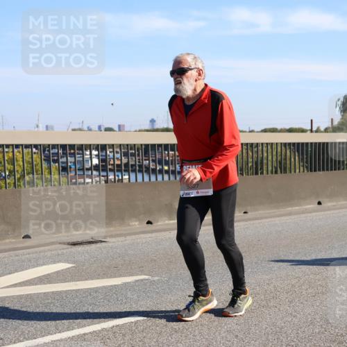 03.10.2025 - Köhlbrandbrückenlauf Strokosch-Dieckow http://msf.ph/oto/9110020 03.10.2025 12:26:33 Position 3 860, 5527 meine-sportfotos.de