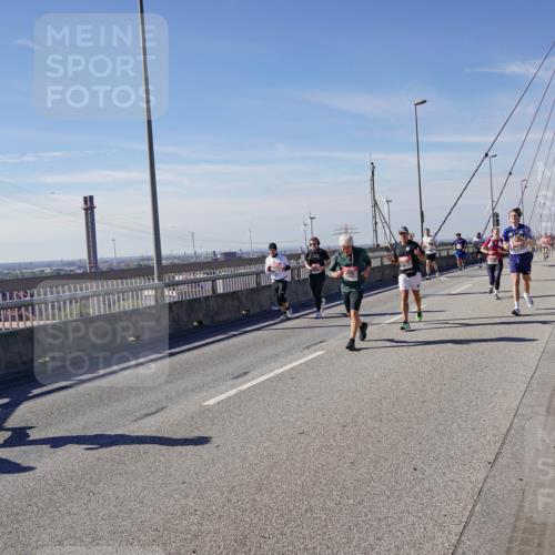 03.10.2025 - Köhlbrandbrückenlauf Michael Burmester http://msf.ph/oto/9110023 03.10.2025 12:52:24 Position 2  meine-sportfotos.de