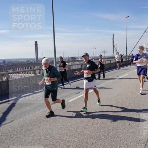 03.10.2025 - Köhlbrandbrückenlauf Michael Burmester http://msf.ph/oto/9110049 03.10.2025 12:52:26 Position 2  meine-sportfotos.de