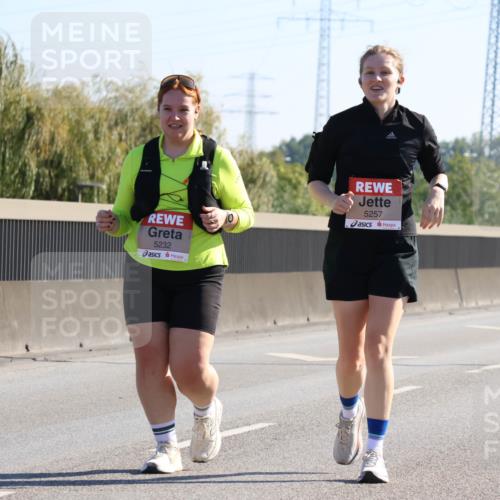 03.10.2025 - Köhlbrandbrückenlauf Strokosch-Dieckow http://msf.ph/oto/9110054 03.10.2025 12:26:45 Position 3 5232, 5257 meine-sportfotos.de