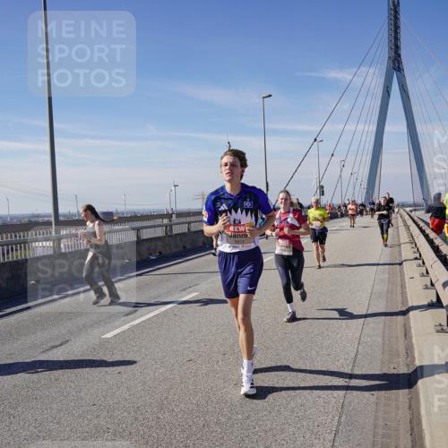 03.10.2025 - Köhlbrandbrückenlauf Michael Burmester http://msf.ph/oto/9110074 03.10.2025 12:52:27 Position 2 6 meine-sportfotos.de