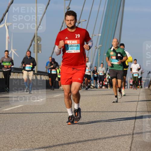 03.10.2025 - Köhlbrandbrückenlauf Strokosch-Dieckow http://msf.ph/oto/9110075 03.10.2025 09:41:41 Position 2 19, 3521 meine-sportfotos.de
