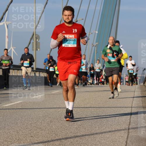 03.10.2025 - Köhlbrandbrückenlauf Strokosch-Dieckow http://msf.ph/oto/9110081 03.10.2025 09:41:41 Position 2 19, 3521 meine-sportfotos.de