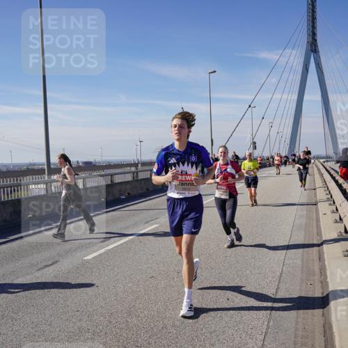 03.10.2025 - Köhlbrandbrückenlauf Michael Burmester http://msf.ph/oto/9110084 03.10.2025 12:52:27 Position 2 5812 meine-sportfotos.de
