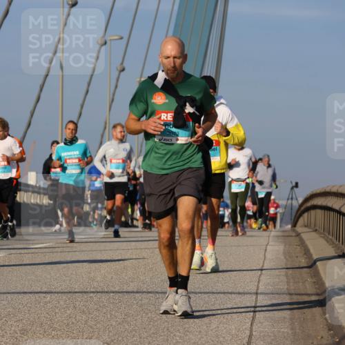 03.10.2025 - Köhlbrandbrückenlauf Strokosch-Dieckow http://msf.ph/oto/9110086 03.10.2025 09:41:44 Position 2  meine-sportfotos.de