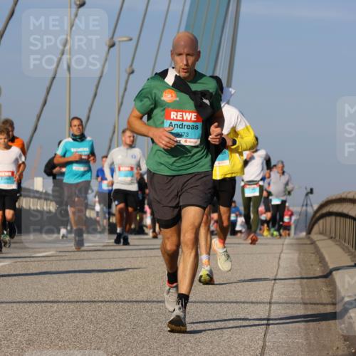 03.10.2025 - Köhlbrandbrückenlauf Strokosch-Dieckow http://msf.ph/oto/9110095 03.10.2025 09:41:44 Position 2 3073 meine-sportfotos.de