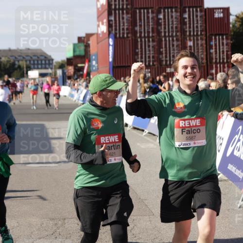 03.10.2025 - Köhlbrandbrückenlauf Jannik Wohlers http://msf.ph/oto/9110129 03.10.2025 13:29:58 Ziel 4459, 4714, 4825, 5333, 5369, 5574, 5587, 5621, 5930, 5944, 6066, 6234, 6570, 6698 meine-sportfotos.de