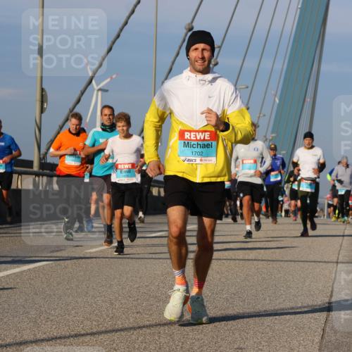 03.10.2025 - Köhlbrandbrückenlauf Strokosch-Dieckow http://msf.ph/oto/9110144 03.10.2025 09:41:49 Position 2 1702 meine-sportfotos.de