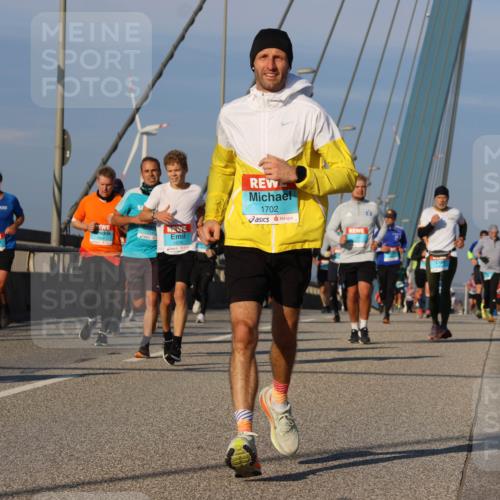 03.10.2025 - Köhlbrandbrückenlauf Strokosch-Dieckow http://msf.ph/oto/9110154 03.10.2025 09:41:49 Position 2 1447, 1702 meine-sportfotos.de