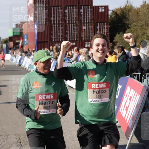 03.10.2025 - Köhlbrandbrückenlauf Jannik Wohlers http://msf.ph/oto/9110156 03.10.2025 13:29:58 Ziel 4459, 4714, 4825, 5333, 5369, 5574, 5587, 5621, 5930, 5944, 6066, 6234, 6570, 6698 meine-sportfotos.de