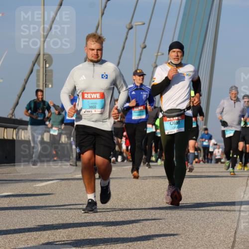 03.10.2025 - Köhlbrandbrückenlauf Strokosch-Dieckow http://msf.ph/oto/9110182 03.10.2025 09:41:52 Position 2 3802, 3344 meine-sportfotos.de