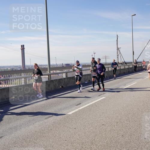 03.10.2025 - Köhlbrandbrückenlauf Michael Burmester http://msf.ph/oto/9110195 03.10.2025 12:52:34 Position 2  meine-sportfotos.de