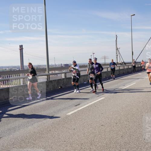 03.10.2025 - Köhlbrandbrückenlauf Michael Burmester http://msf.ph/oto/9110205 03.10.2025 12:52:34 Position 2  meine-sportfotos.de