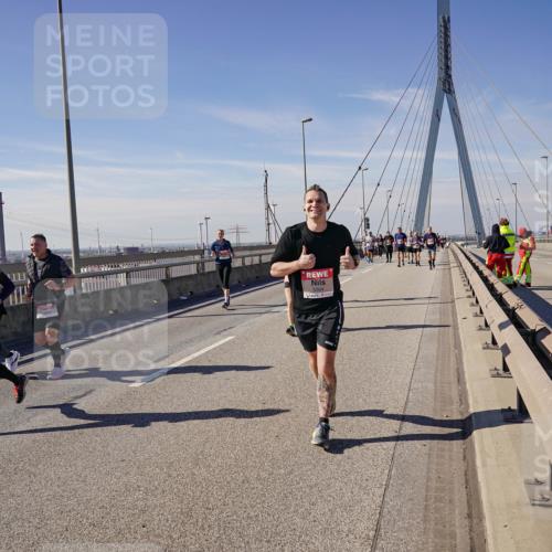 03.10.2025 - Köhlbrandbrückenlauf Michael Burmester http://msf.ph/oto/9110225 03.10.2025 12:52:36 Position 2  meine-sportfotos.de