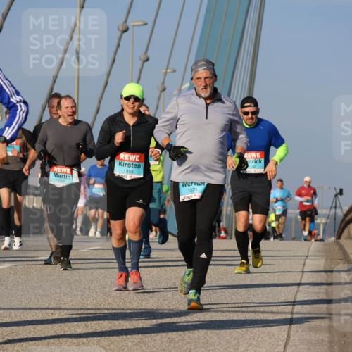03.10.2025 - Köhlbrandbrückenlauf Strokosch-Dieckow http://msf.ph/oto/9110235 03.10.2025 09:41:57 Position 2 3066, 1308, 1353, 1073, 1132 meine-sportfotos.de