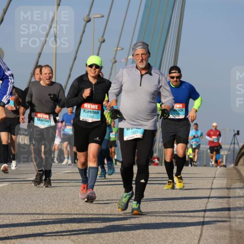 03.10.2025 - Köhlbrandbrückenlauf Strokosch-Dieckow http://msf.ph/oto/9110239 03.10.2025 09:41:57 Position 2 3066, 1308, 1353, 1073 meine-sportfotos.de