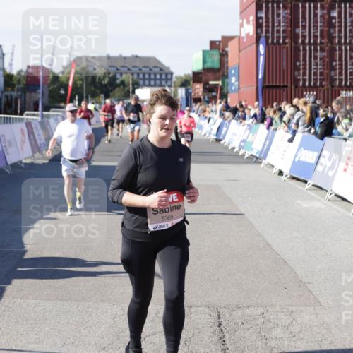 03.10.2025 - Köhlbrandbrückenlauf Jannik Wohlers http://msf.ph/oto/9110240 03.10.2025 13:30:01 Ziel 4459, 4825, 5369, 5398, 5587, 5621, 5930, 5944, 6234, 6570, 6698 meine-sportfotos.de
