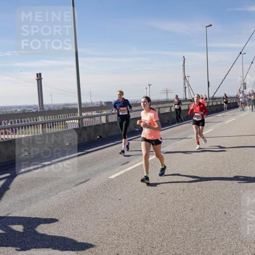 03.10.2025 - Köhlbrandbrückenlauf Michael Burmester http://msf.ph/oto/9110242 03.10.2025 12:52:37 Position 2  meine-sportfotos.de