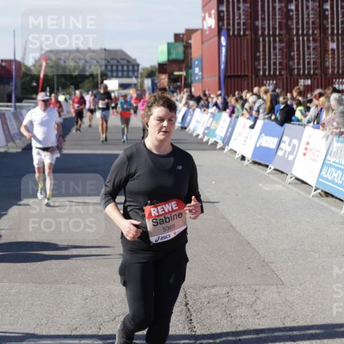 03.10.2025 - Köhlbrandbrückenlauf Jannik Wohlers http://msf.ph/oto/9110264 03.10.2025 13:30:01 Ziel 4459, 4825, 5369, 5398, 5587, 5621, 5930, 5944, 6234, 6570, 6698 meine-sportfotos.de