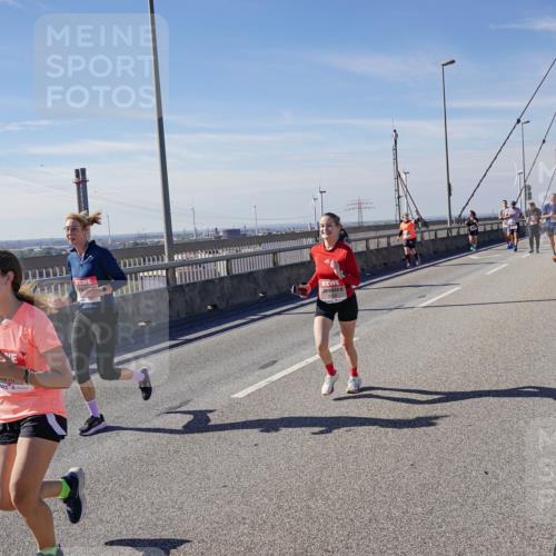 03.10.2025 - Köhlbrandbrückenlauf Michael Burmester http://msf.ph/oto/9110269 03.10.2025 12:52:39 Position 2  meine-sportfotos.de