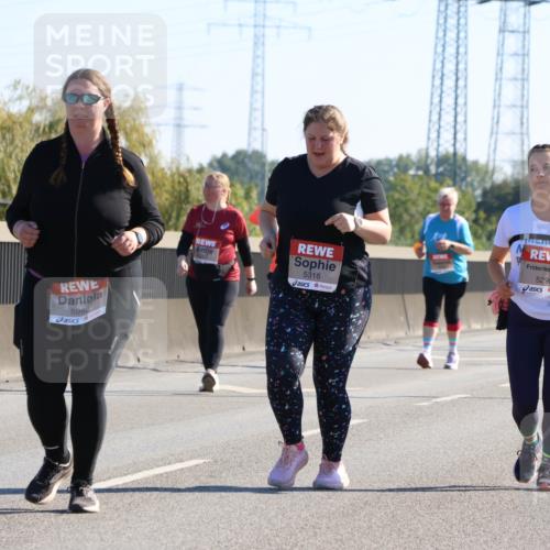 03.10.2025 - Köhlbrandbrückenlauf Strokosch-Dieckow http://msf.ph/oto/9110290 03.10.2025 12:28:29 Position 3 5992, 5316, 5295 meine-sportfotos.de