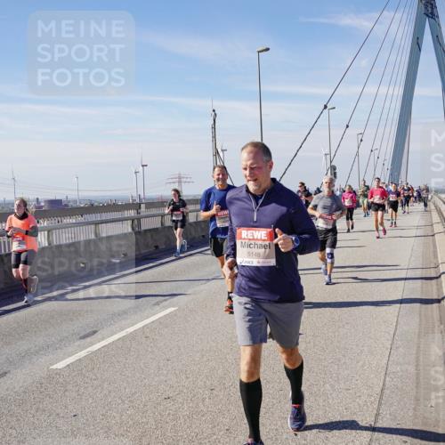 03.10.2025 - Köhlbrandbrückenlauf Michael Burmester http://msf.ph/oto/9110324 03.10.2025 12:52:43 Position 2 5148 meine-sportfotos.de