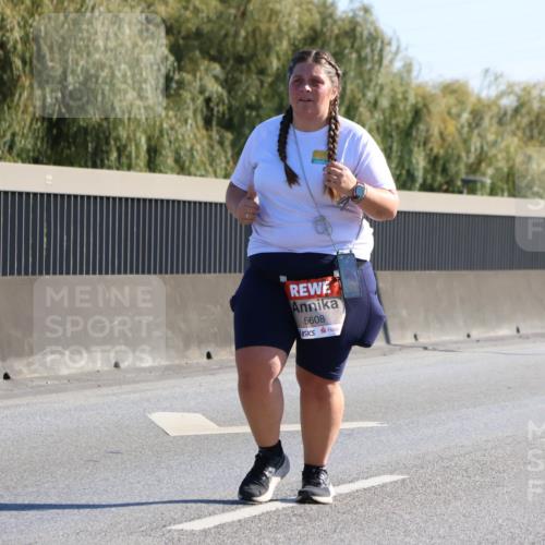03.10.2025 - Köhlbrandbrückenlauf Strokosch-Dieckow http://msf.ph/oto/9110389 03.10.2025 12:28:54 Position 3 5608 meine-sportfotos.de