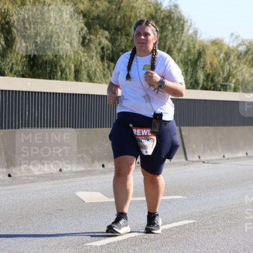 03.10.2025 - Köhlbrandbrückenlauf Strokosch-Dieckow http://msf.ph/oto/9110394 03.10.2025 12:28:54 Position 3 5608 meine-sportfotos.de