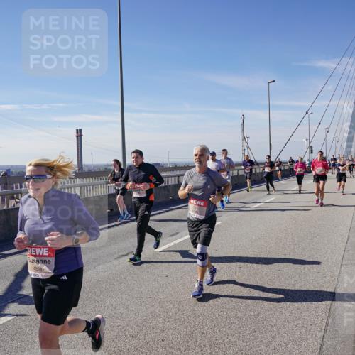 03.10.2025 - Köhlbrandbrückenlauf Michael Burmester http://msf.ph/oto/9110398 03.10.2025 12:52:46 Position 2 4838, 6758 meine-sportfotos.de