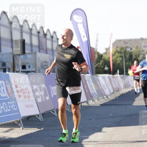 03.10.2025 - Köhlbrandbrückenlauf Jannik Wohlers http://msf.ph/oto/9110411 03.10.2025 13:00:23 Ziel 4163, 4250, 4275, 6236, 6490, 6707, 6714, 6760, 6798 meine-sportfotos.de