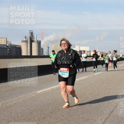 03.10.2025 - Köhlbrandbrückenlauf Lena Gebhardt http://msf.ph/oto/9110422 03.10.2025 10:15:07 Position 2 3319 meine-sportfotos.de