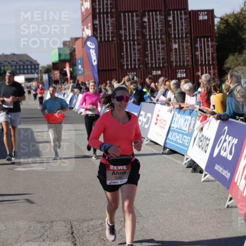 03.10.2025 - Köhlbrandbrückenlauf Jannik Wohlers http://msf.ph/oto/9110431 03.10.2025 13:30:08 Ziel 4459, 5038, 5079, 5151, 5153, 5161, 5369, 5398 meine-sportfotos.de