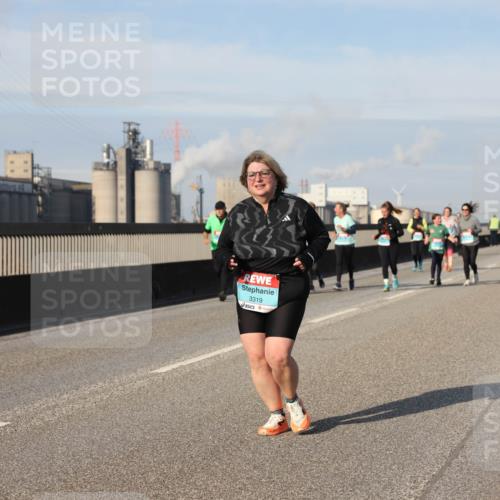 03.10.2025 - Köhlbrandbrückenlauf Lena Gebhardt http://msf.ph/oto/9110436 03.10.2025 10:15:07 Position 2 3319 meine-sportfotos.de