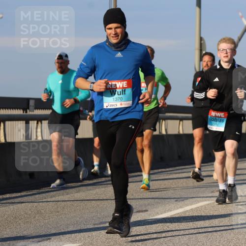 03.10.2025 - Köhlbrandbrückenlauf Strokosch-Dieckow http://msf.ph/oto/9110439 03.10.2025 09:42:17 Position 2 1370, 3516 meine-sportfotos.de