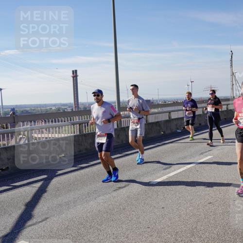 03.10.2025 - Köhlbrandbrückenlauf Michael Burmester http://msf.ph/oto/9110444 03.10.2025 12:52:48 Position 2  meine-sportfotos.de