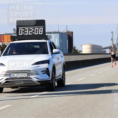 03.10.2025 - Köhlbrandbrückenlauf Strokosch-Dieckow http://msf.ph/oto/9110461 03.10.2025 12:32:09 Position 3 0, 32, 00, 193 meine-sportfotos.de