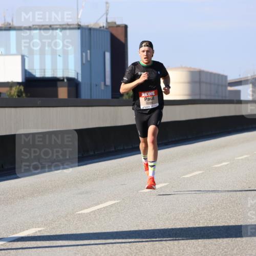 03.10.2025 - Köhlbrandbrückenlauf Strokosch-Dieckow http://msf.ph/oto/9110466 03.10.2025 12:32:14 Position 3 6099 meine-sportfotos.de