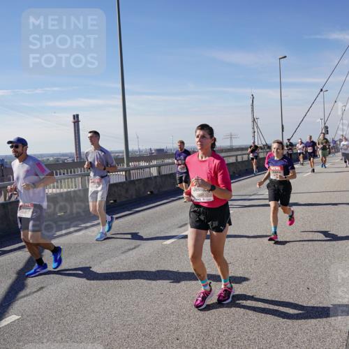 03.10.2025 - Köhlbrandbrückenlauf Michael Burmester http://msf.ph/oto/9110467 03.10.2025 12:52:49 Position 2 5931 meine-sportfotos.de