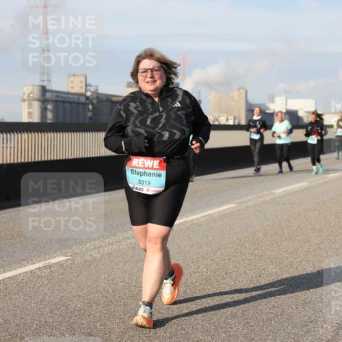 03.10.2025 - Köhlbrandbrückenlauf Lena Gebhardt http://msf.ph/oto/9110483 03.10.2025 10:15:08 Position 2 3319 meine-sportfotos.de