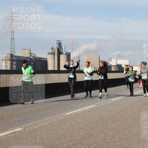 03.10.2025 - Köhlbrandbrückenlauf Lena Gebhardt http://msf.ph/oto/9110506 03.10.2025 10:15:11 Position 2  meine-sportfotos.de