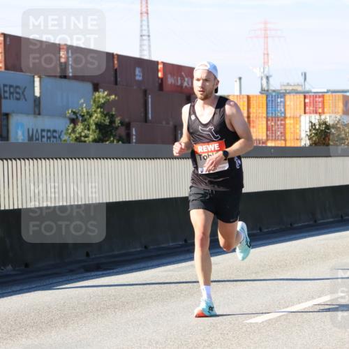 03.10.2025 - Köhlbrandbrückenlauf Strokosch-Dieckow http://msf.ph/oto/9110513 03.10.2025 12:34:37 Position 3  meine-sportfotos.de
