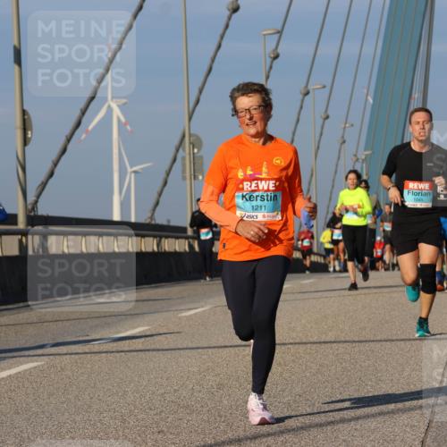 03.10.2025 - Köhlbrandbrückenlauf Strokosch-Dieckow http://msf.ph/oto/9110520 03.10.2025 09:42:24 Position 2 1211, 1045 meine-sportfotos.de