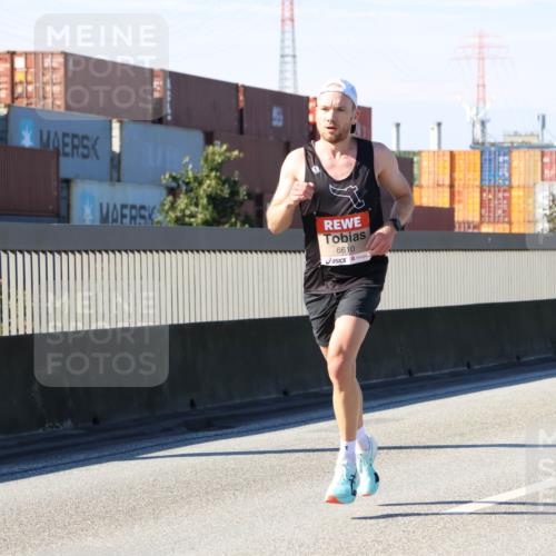 03.10.2025 - Köhlbrandbrückenlauf Strokosch-Dieckow http://msf.ph/oto/9110531 03.10.2025 12:34:37 Position 3 6610 meine-sportfotos.de